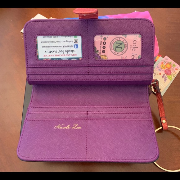 Wallet Crossbody - Picture 2 of 3